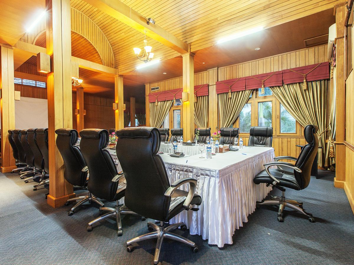 Aye Thar Yar Golf Resort Taunggyi Zewnętrze zdjęcie