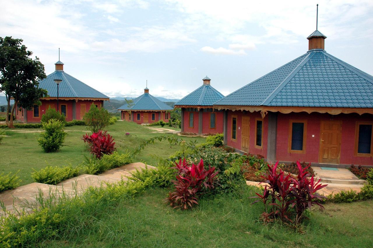 Aye Thar Yar Golf Resort Taunggyi Zewnętrze zdjęcie